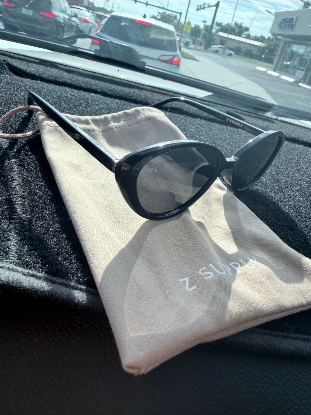 Z Supply Black Slim Cat-Eye polarized Sunglasses